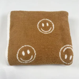 Four Seasons Knitted Blanket Custom Designs Luxury Knitted Throw Blanket for Home Hotel