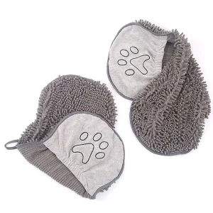 Fun Pocket Shower Design Hanging Microfiber Dog & Cat Grooming Bath Towel Easy Pet Cleaning & Bathing Made of Fiber Polyester