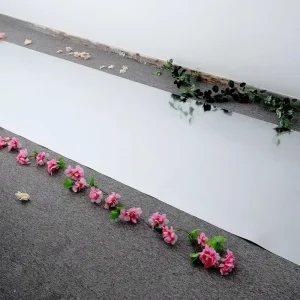 Gold Vinyl Walkway Runner Rug White Mirror Carpet With Glitter Effect for Weddings and Parties Plastic Rose Wedding Supplies
