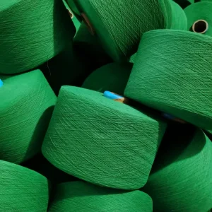 Good Strength 8 1 Regenerated Cotton Yarn 30% Cotton 70% Polyester Blended Open End Eco Friendly Recycled Carded Weaving Yarn 30