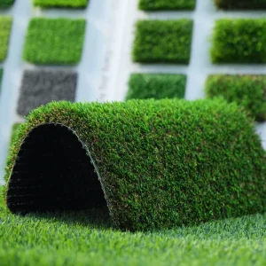 Green High Density Soft Fireproof Artificial Turf Grass Carpet Outdoor Landscaping Grass Roll for Garden