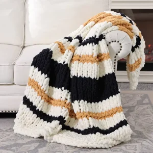 Hand knitted Chenille Yarn Knit Throw Blankets Custom Sofa Throw for Home Decor