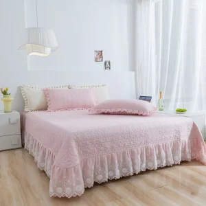 Handmade Modern Winter Microfiber Flowers Quilted White Lace 3pcs Bedspread Set Home Use