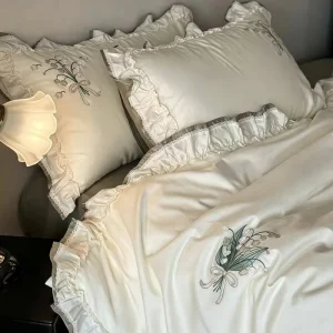 High End 100 Percent Cotton Sateen Long Fluffy Lace Embroidery Comfort Skin Friendly Bedding Set