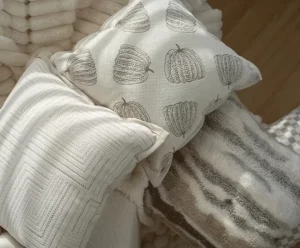 High-End Fashion Hotel-Style Throw Pillows Sofa Cushions for Offices Homes and Outdoors Sewing Technics