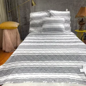 High End Quilt Comforter Set Comfortable and Breathable Quilts for Home Decoration