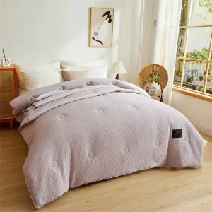 High Quality Comfortable Quilt Bedding Cotton Designers Comforter