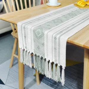 High Quality Fashion Simple Table Runner Customized Fashionable Table Decoration