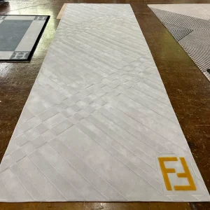 High Quality Handmade Custom Area Rug Grey Carpet Wool Silk Runner Carpet