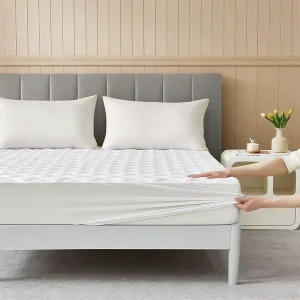 High Quality Machine Washable Waterproof Mattress Cover Waterproof 3 Layered Quilted Mattress Protector for Bed Use