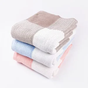 High Quality Plaid Blankets Soft Cozy Throws Knitted by Polyester Blankets for Home