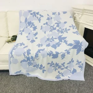 High Quality Soft Cozy Knitted Blanket with Home Decoration for Adults