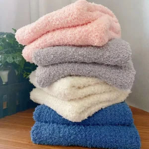 High Quality Winter 100% Polyester Plain Eco friendly Soft Warm Baby Comfortable Sofa Bed Custom Pink Knit Throw Blanket