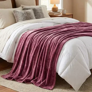 Hoomly 100% Polyester All Season Flannel Fleece Blanket King Size Medium Weight Soft Warm Breathable Throw Blanket for Sofa Bed