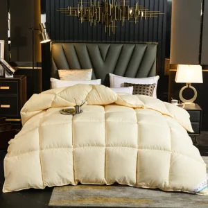 Hotel Quilt Bedding White Polyester Fabric Quilt Bedding Set Custom Luxury Polyester Quilting Comforter