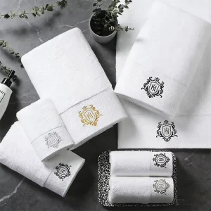 Hotel Towels Set 100% Cotton Satin Custom Embroidered Logo Lightweight Bath Sheets for Hotels Spas