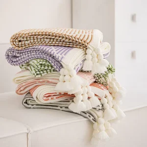 Ins Style Modern Embroidered Rectangle Sofa Blanket Knitted Anti Pilling Casual Multifunctional Nap Office Breathable Warm