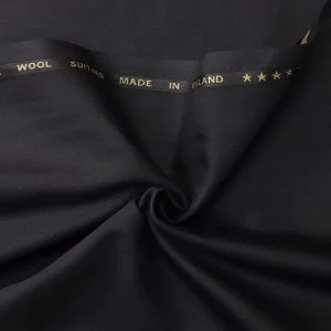 Japanese 100% Polyester 205G m Anti Static Poplin Fabric For Arabic Men’s Thobe And Lining Breathable Wrinkle Resistant