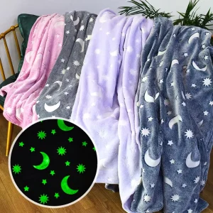 Kids Warm Cozy Furry Blanket Custom Logo Acceptable Cute Animal Festival Pattern Knitted Raschel Blanket with Glow Dark Feature