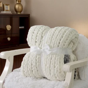 Knit Blanket Throw Soft Chenille Yarn Chunky Handmade Throw Blanket for Home and Bed Use