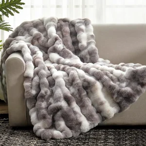 Knitted 100% Polyester Faux Rabbit Fur Solid Color Flannel Blanket Plush Comfortable Soft Eco-friendly All Seasons Breathable