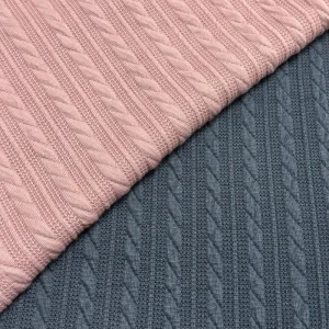 Knitted Jacquard Heavyweight Yarn Dyed 100% Polyester Wrinkle Resistant Shrink Resistant Large Chunky Needle Fabric for Boys