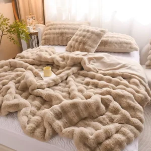 Light Luxury Cream Style Rabbit Plush Bedding Thickened Double-Sided 100% Polyester Velvet Nap Blanket for Bedroom Knitted