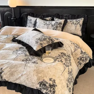 Light Luxury Vintage Hepburn Style Heavyweight Embossed Milk Velvet Thick Warm 4pcs Bedding Set Quilt Soft Lace Trim Duvet Cover
