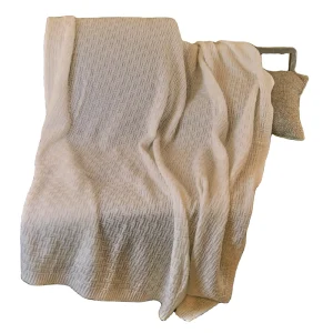 Lightweight Breathable Eco Friendly White Knit Polyester Throw Blanket All Season Machine Washable OEM ODM Available