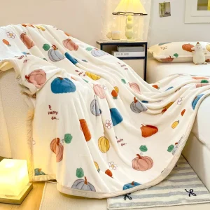 Lightweight Polyester Woven Fuzzy Flannel Throw Blanket for Girls & Women Four Seasons Use Washable