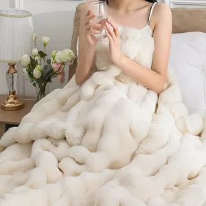 Long Pile Waterproof Faux Fur Blanket Bedspread Faux Fur Minky Velvet Shaggy Throw Blanket for Sofa