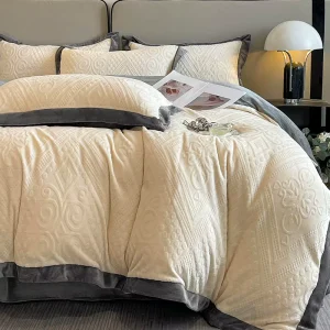 Luxurious Anti-static Milk Velvet 6 Pc Bedding Set Palace Style Custom Design Bulk Order Saudi Arabia