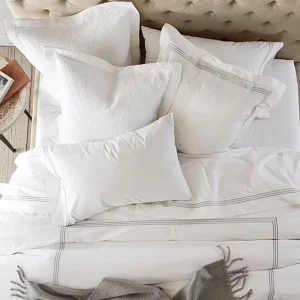 Luxurious Egyptian Cotton Hotel Design Embroidery Bedding Set