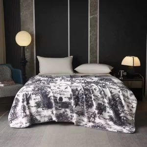 Luxury 100% Polyester Lightweight Warm Cozy Bed Blanket Fluffy Blanket Bed Blanket 200*230cm