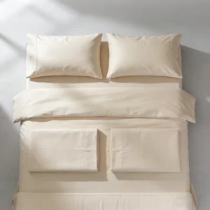 Luxury Brushed Microfiber 4 Piece Bed Sheet Set Ultra Soft 400TC Wrinkle Resistant Deep Pocket Bedding for Home & Hotel Use