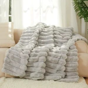 Luxury Cozy Soft Fluffy Winter Blankets for Bed Couch and Sofa Rabbit Fur Blanket for Winter