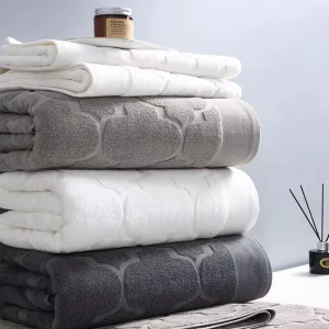 Luxury Custom LOGO 100% Cotton Eco Friendly Hypoallergenic Embossed Woven Bath Towels Oversize Thick Jacquard Relief Beach Towel
