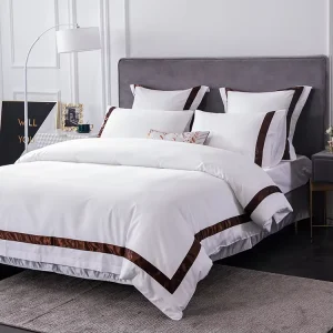 Luxury Embroidery Bedding Set White Color Satin Duvet Cover Set with Pillowcases and Flat Bed Sheet