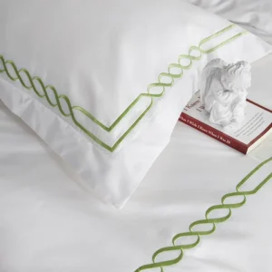 Luxury Hotel 100% Pure Cotton 4pcs Bedding Set Soft White Sateen Embroidery Bed Sheet Duvet Cover Set for Homestay Home Textiles