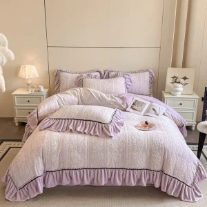Luxury King Size Four-Piece Floral Pattern Lace Trim Polyester Bedding Set 200TC Breathable Embroidery All-Season for Bedroom