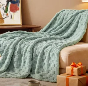 Luxury Polyester Flannel Fleece Checkered Jacquard Throw Blanket Customizable European American Style Winter Blanket
