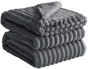 Luxury Super Soft Flannel Fleece Bed Throw Blanket Solid Plush Cozy Eco Friendly Warm Anti Pilling for Home Modern Bedroom
