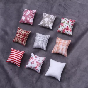 ML Brand Fashionable Plush Cotton Cartoon Dollhouse Throw Pillow Cushion for Miniature Sofa Bed Decor Made in China