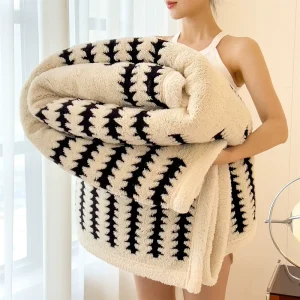 Machine Washable Printed 1pc Ribbed Coral Fleece Jacquard Throw Comfortable Sofa Blanket for All Seasons for Bedroom Hotel Use