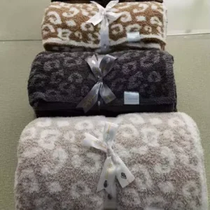 Magic Green Zero Defect Soft Polyester Microfiber Leopard Super Cozy Knitted Blanket