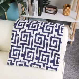 Manufacturer 100% Acrylic Soft Knitted Blankets with Cable for Sofa Bed