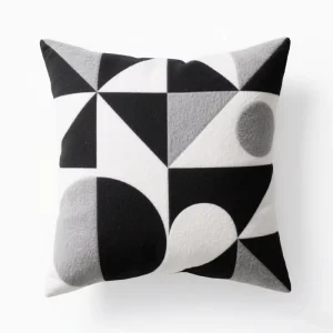 Manufacturer Custom Design Modern Nordic Plain Throw Pillow for Home Hotel Decor Eco-Friendly Washable
