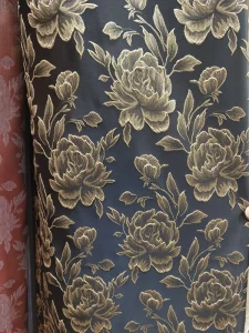 Manufacturer Customizes High Precision Curtain Fabric with Rose Relief Patterns for Bedrooms and Living Rooms