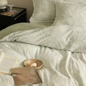 Milk Velvet 4 Piece Bedding Set Floral Simple Water Resistant Durable Winter Home Textile