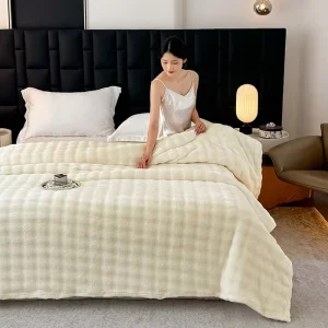 Minimalist Machine Made Solid Color Gradient Customizable Size Blanket for Winter Hotel Use